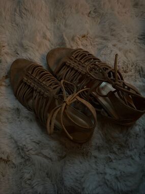 Stuart Weitzman Tan Suede Lace-Up Gladiator sandals